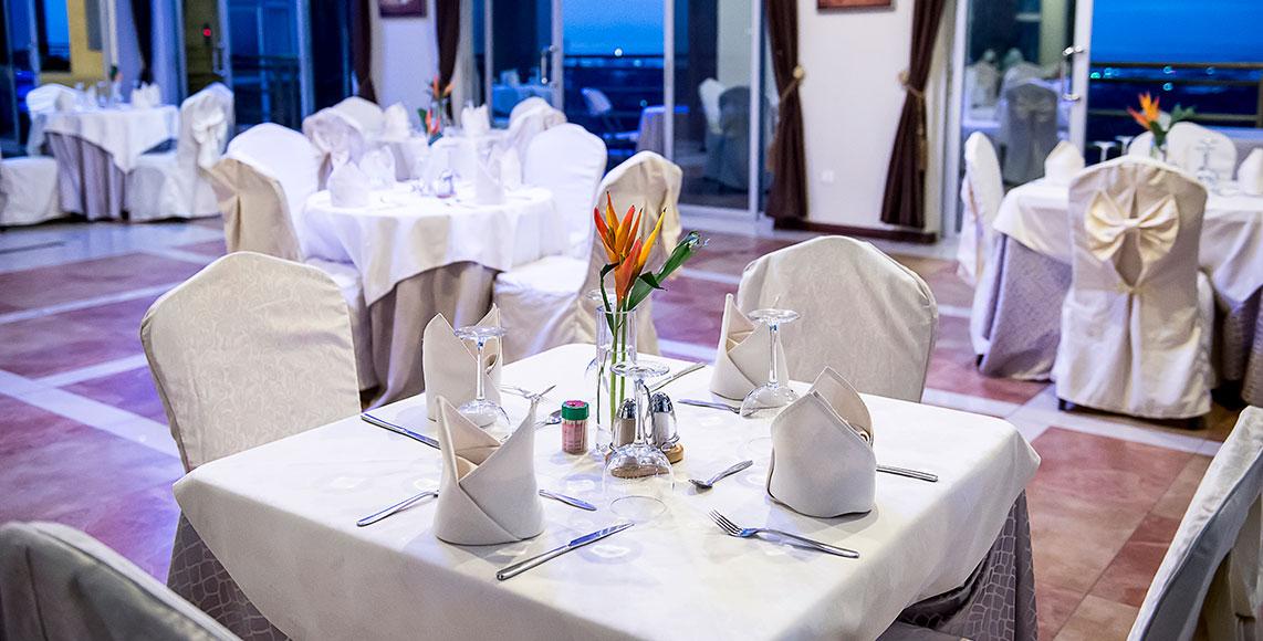 Chambre avec decoration soignee